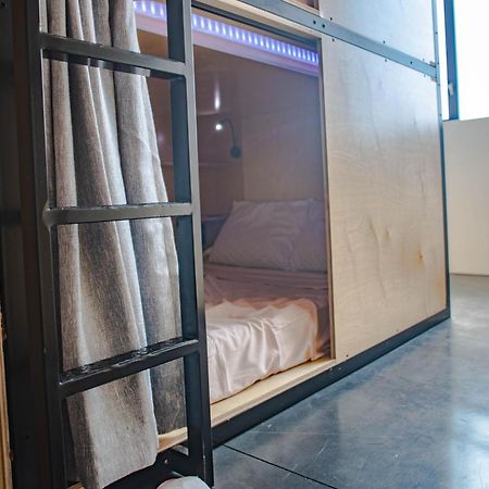 Хостел Haven Coliving Лос-Анджелес Экстерьер фото
